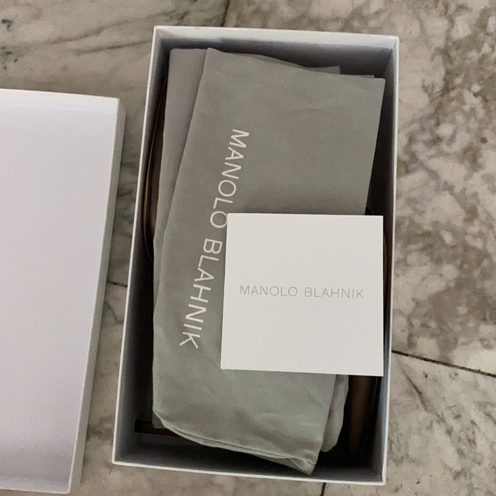 Brand New Never Worn Manolo Blahnik Lisa Pumps 42 - Picture 4 of 4